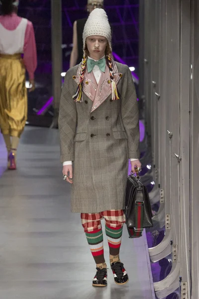 Look 72